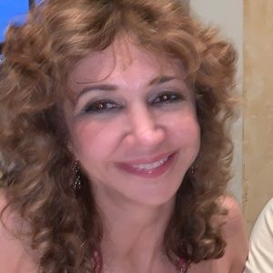 Meet your Posher, Daniela